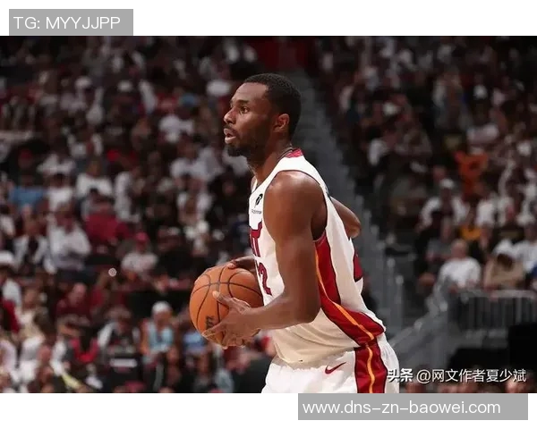 维金斯盛赞鲍威尔展现统治力称其为非凡天才球员的典范