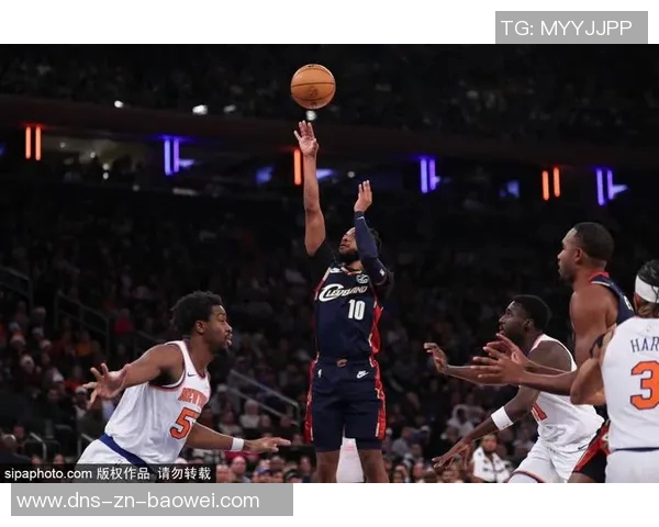 尼克斯积极寻求引援目标与鹈鹕森林狼展开初步交易讨论