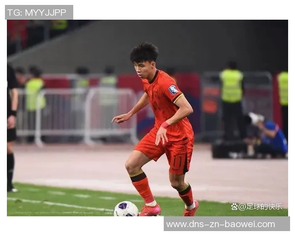 王钰栋穿热刺球衣引发热议幽默回应引发球迷热情讨论